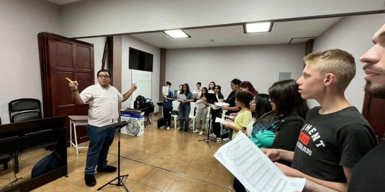 Director del Coro Nacional de Personas con Discapacidad representa a Guatemala en Ciudad del Vaticano