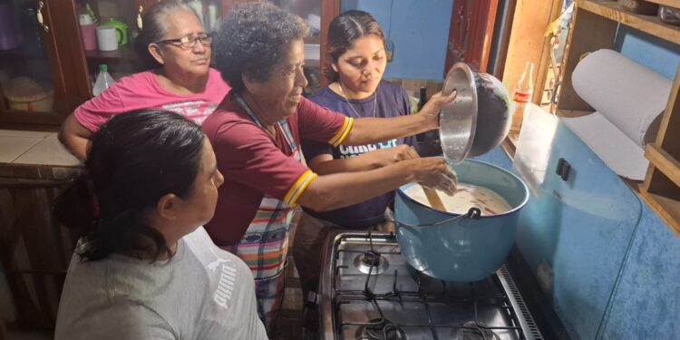 Zacapa impulsa la identidad cultural con taller de arroz con leche