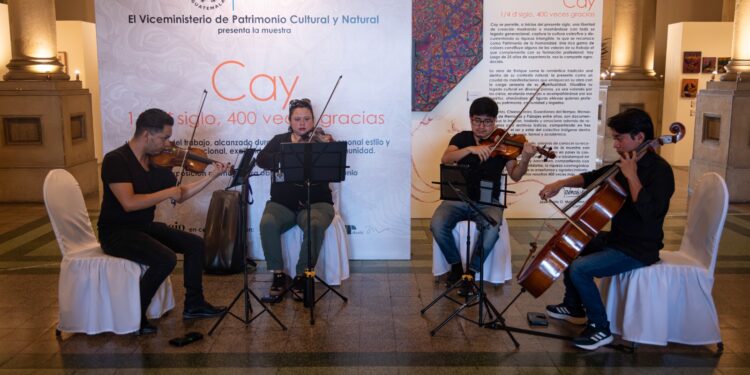 El Cuarteto Primavera comparte con visitantes en el Palacio Nacional