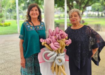 Marta Orozco fue coronada reina de Tai Chi del Adulto Mayor del Campo Marte