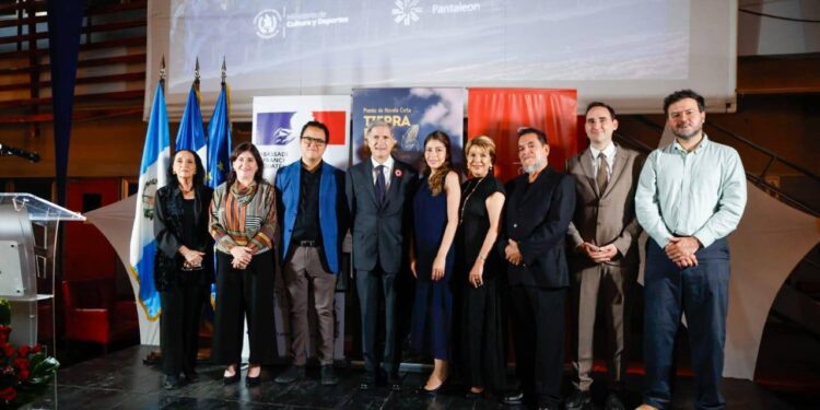 Entregan el premio del Certamen “Tierra de Maíz” de Novela Corta