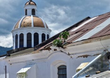 Realizan inspección de inmuebles en Escuintla tras sismos