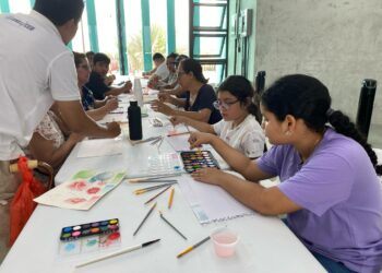 Taller de dibujo “Blanco y Negro” gratuito en el Parque de la Paz en Zacapa