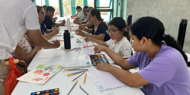Taller de dibujo “Blanco y Negro” gratuito en el Parque de la Paz en Zacapa