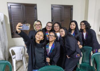 Marimba Femenina de Concierto: Gira en el Caribe guatemalteco