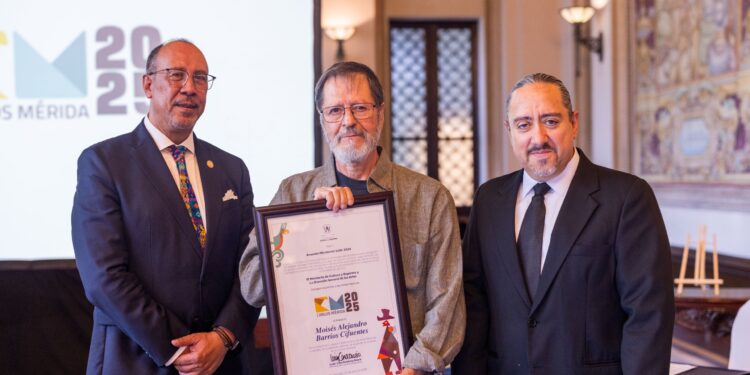 Moisés Barrios Galardonado con el Premio Carlos Mérida 2025
