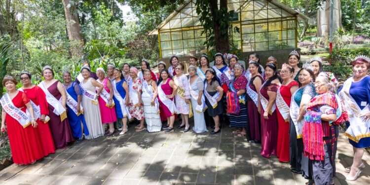 Parque Erick Barrondo: Voto y distinción en elección Madrina Adulto Mayor 2025