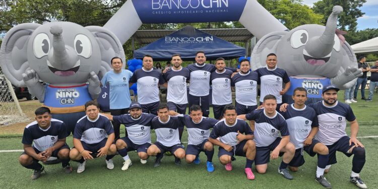 CHN campeón del I Torneo Internacional Institucional de Fútbol 11 en Campo Marte