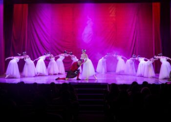 Xela aplaude: Ballet Nacional Christa Mertins ofrece magia en su aniversario