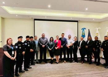 DGAC participa en misión internacional contra el tráfico de drogas sintéticas en Guatemala