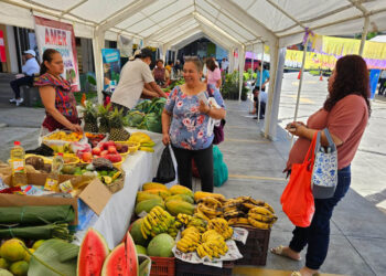 Productores de Quetzaltenango impulsan productos de calidad en Feria del Agricultor