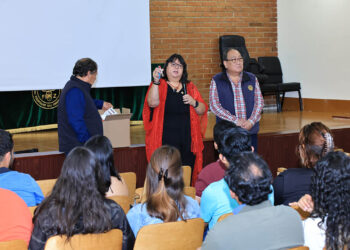 Estudiantes de la USAC reciben kits para combatir el Gusano Barrenador