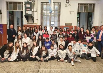 Misión Diplomática promueve la cultura guatemalteca en escuela en Buenos Aires, Argentina