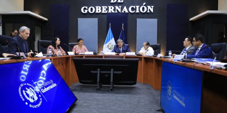 Presentan avances en seguridad ciudadana y gestión penitenciaria