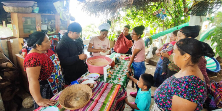 Agricultoras de los municipios de Guatemala aprenden elaboración de platillos nutritivos