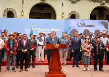 Gobierno propone reforma para facilitar obras públicas en tierras comunales