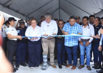 Se inauguran sedes policiales para fortalecer la seguridad del país