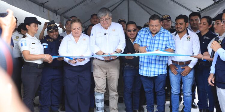 Se inauguran sedes policiales para fortalecer la seguridad del país