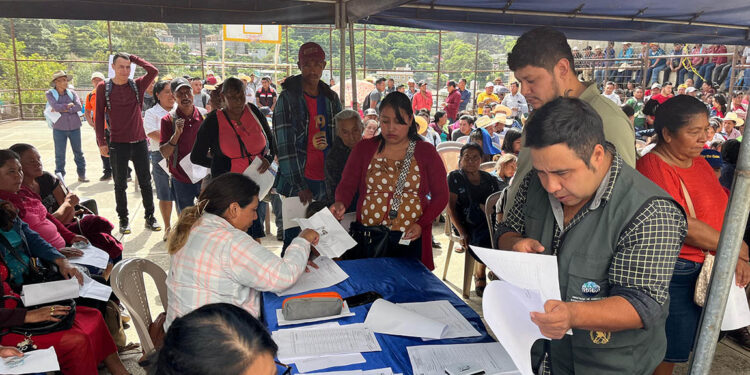 Semillas de maíz y ayote transforman la vida de 600 agricultores en Jalapa