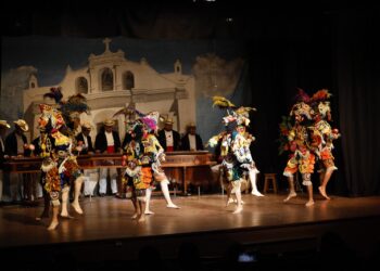 El Ballet Moderno y Folklórico deslumbró al público en el inicio de su Temporada Familiar 2025