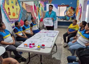 Taller de bordados en Sanarate: Mujeres de El Progreso impulsan arte ancestral con apoyo de la Casa de Desarrollo Cultural