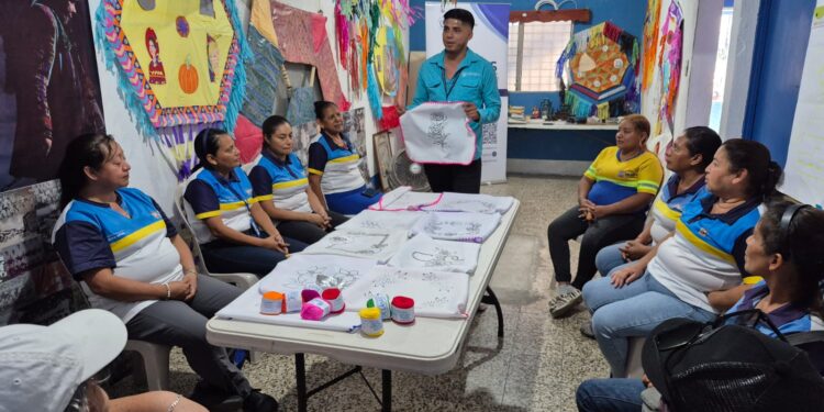 Taller de bordados en Sanarate: Mujeres de El Progreso impulsan arte ancestral con apoyo de la Casa de Desarrollo Cultural