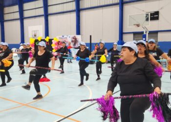 ¡A mover el cuerpo! Festival de gimnasia coreográfica llena de alegría a adultos mayores en el Parque Erick Barrondo