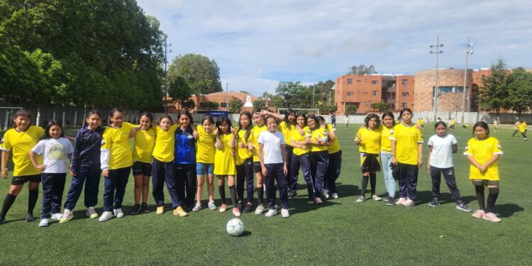 Día de la Juventud: El Viceministerio del Deporte celebra con 250 jóvenes en Campos del Roosevelt