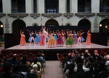 Un cuento convertido en ballet: la magia de La Cenicienta llega al Centro Cultural Miguel Ángel Asturias