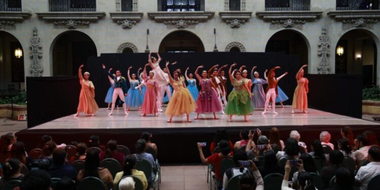 Un cuento convertido en ballet: la magia de La Cenicienta llega al Centro Cultural Miguel Ángel Asturias