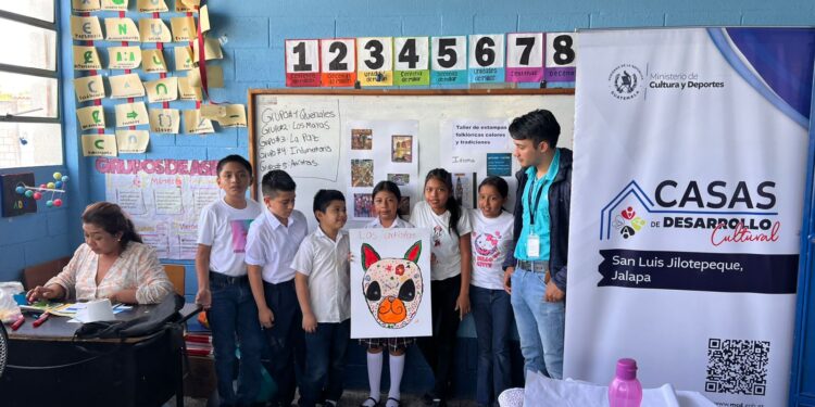 Colores y tradiciones: El MCD fomenta la identidad cultural en San Luis Jilotepeque