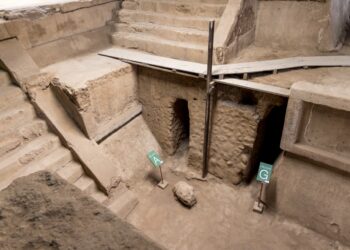 Visita académica fortalece el conocimiento sobre Kaminaljuyú