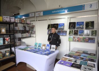 Feria del Libro al Viento: MCD y AGEG llevan la fiesta de la lectura a Cobán