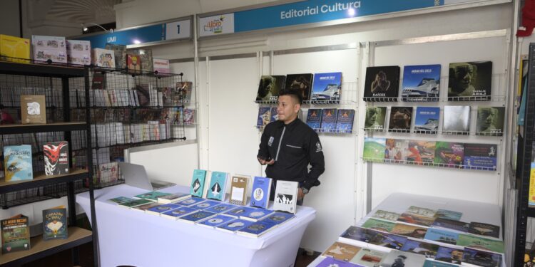 Feria del Libro al Viento: MCD y AGEG llevan la fiesta de la lectura a Cobán