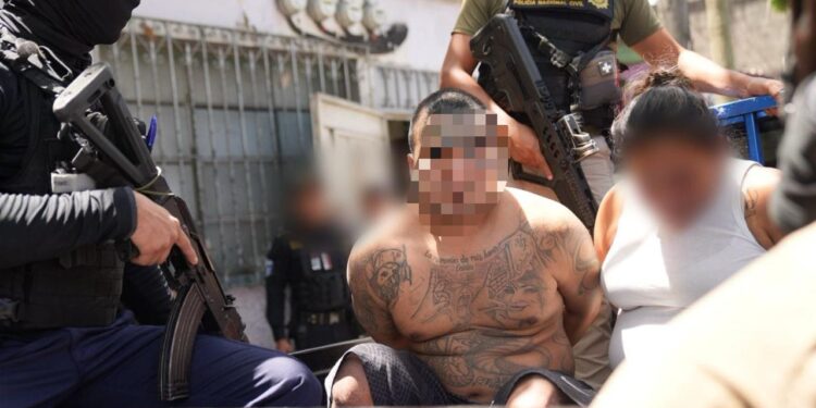 Capturan a pandillero salvadoreño, de los 100 más buscados de su país