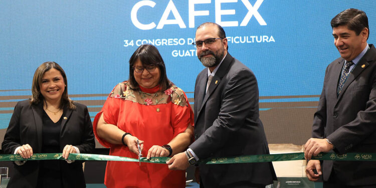 El café como motor económico: inauguran Congreso de Caficultura