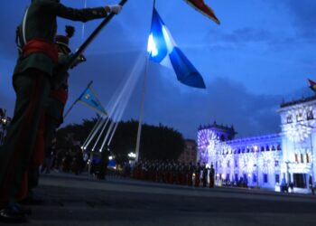 Ministro Jiménez participa en solemne Te Deum e izada de la Bandera Nacional por los 204 años de independencia de Guatemala