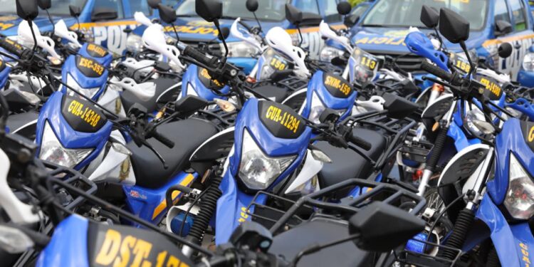 Aumentan movilidad policial con entrega de vehículos reacondicionados