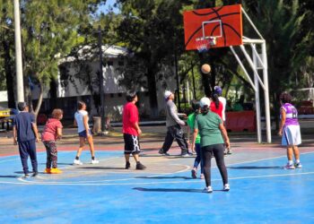 Tres canchas de baloncesto en Campo Marte promueven salud, recreación y convivencia