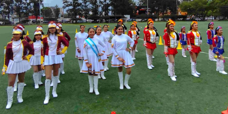 ¡Ritmo, pasión y acrobacia! El batonismo guatemalteco brilla en Campo Marte