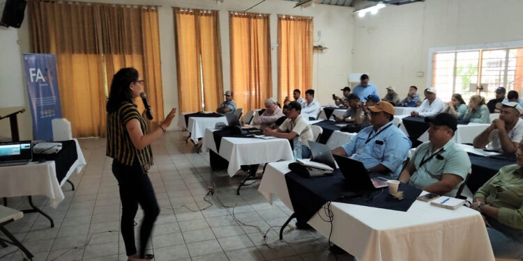 Capacitan a extensionistas en sistema de alerta temprana de sequía agrícola