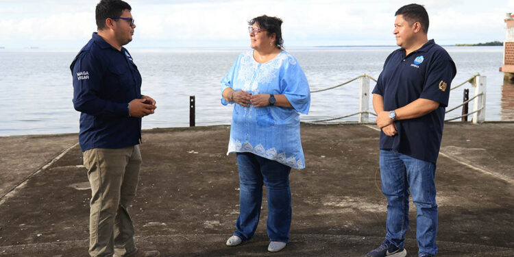 Fortalecen acercamiento con técnicos de DIPESCA en Izabal