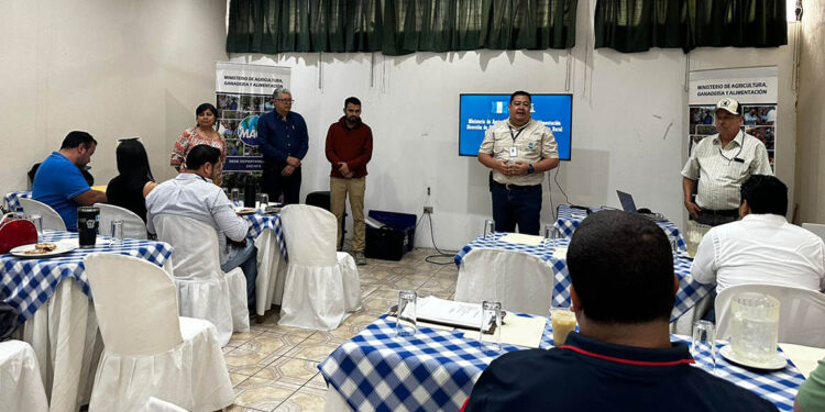 Impulsan fortalecimiento de extensionismo rural en taller regional