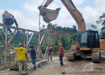 Arranca montaje de puente Bailey tras daños por lluvias en Cito Zarco