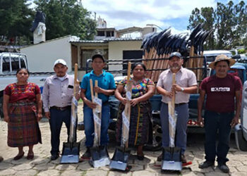 Reciben herramientas para mejorar producción y por la conservación del suelo