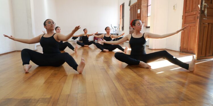 Escuela Nacional de Danza: 76 años de historia y talento artístico