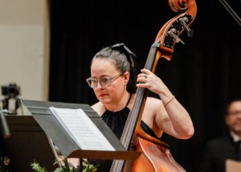 El legado de una contrabajista: Laura Pellecer se retira tras 20 años en la Orquesta Sinfónica Nacional
