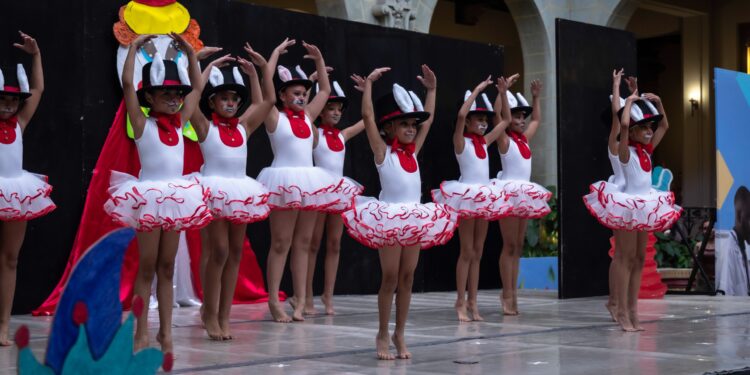 El Circo Fantástico: La Escuela Nacional de Danza celebra 76 años de trayectoria