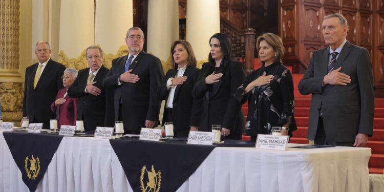 Guatemala conmemora 40 años de democracia en el Palacio Nacional de la Cultura