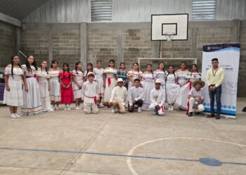 Jóvenes de Santa Rosa aprenden la riqueza de las danzas Xinka